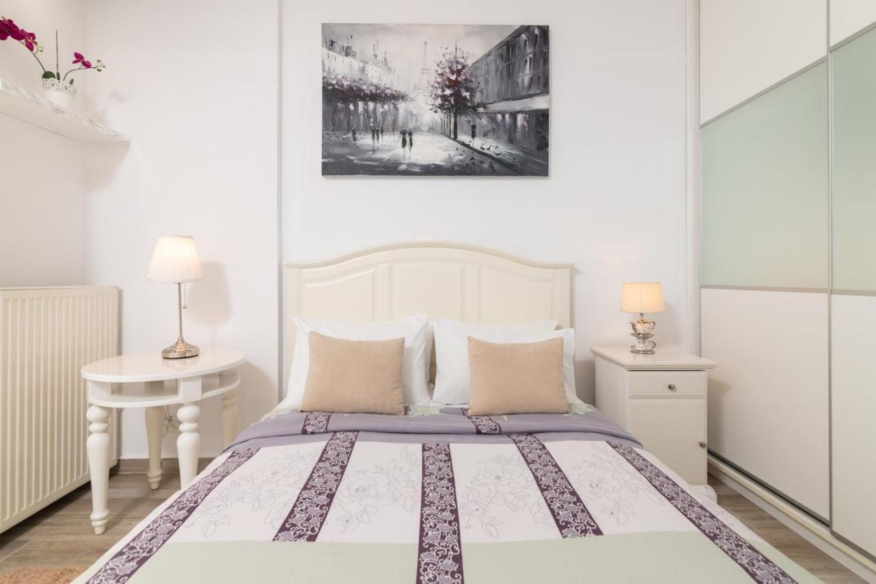 شقة F & B Collection - Flat For 4 سالونيك المظهر الخارجي الصورة
